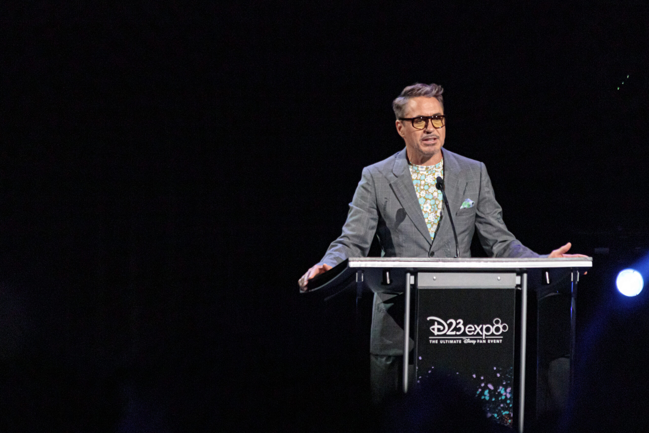 Robert Downey Jr. en un evento de Disney/D23