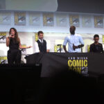 David Ayer, Patty Jenkins, Zack Snyder, Rick Famuyiwa, James Wan y Ben Affleck en la Comic-Con de San Diego